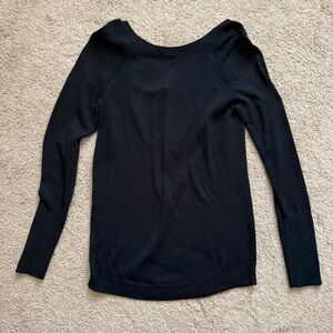 Black lululemon size 6 Long Sleeve Sweater